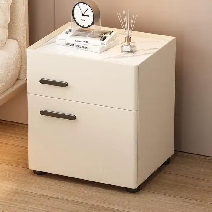 Table de Chevet Minimaliste de Luxe Chic Moderne en Bois avec Rangement et Station de Recharge – Déc