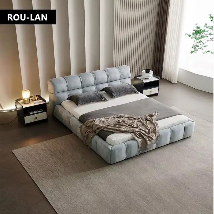 Lit en tissu minimaliste moderne, chambre principale moderne, lit double de luxe léger et minimalist