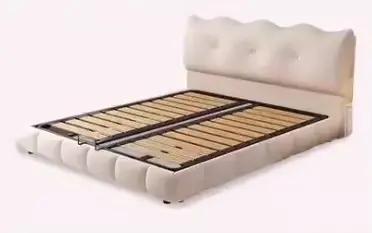 Lits Queen Size avec têtes de lit rembourrées, cadres de lit élégants, tables de chevet modernes, me
