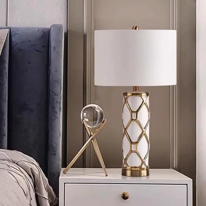 Lampe de bureau en céramique postmoderne nordique de luxe