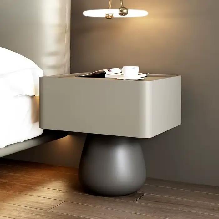 Table de chevet de luxe légère en bois massif