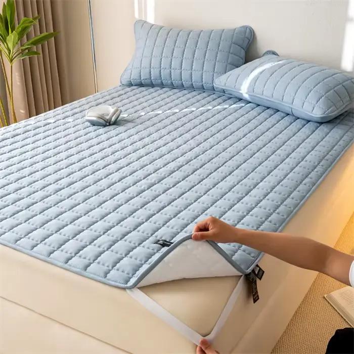 Quilted Waterproof Mattress Protector Breathable Noiseless Tatami Style Anti-Slip