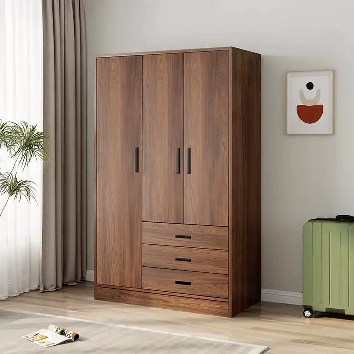 Armoire de chambre à coucher avec cadres cannelés et tiroirs étroits