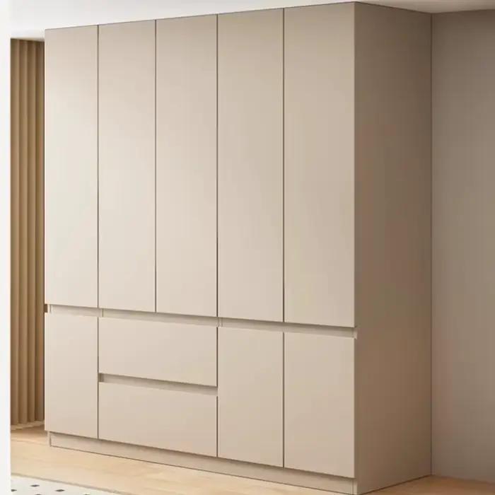 Armoire européenne en bois