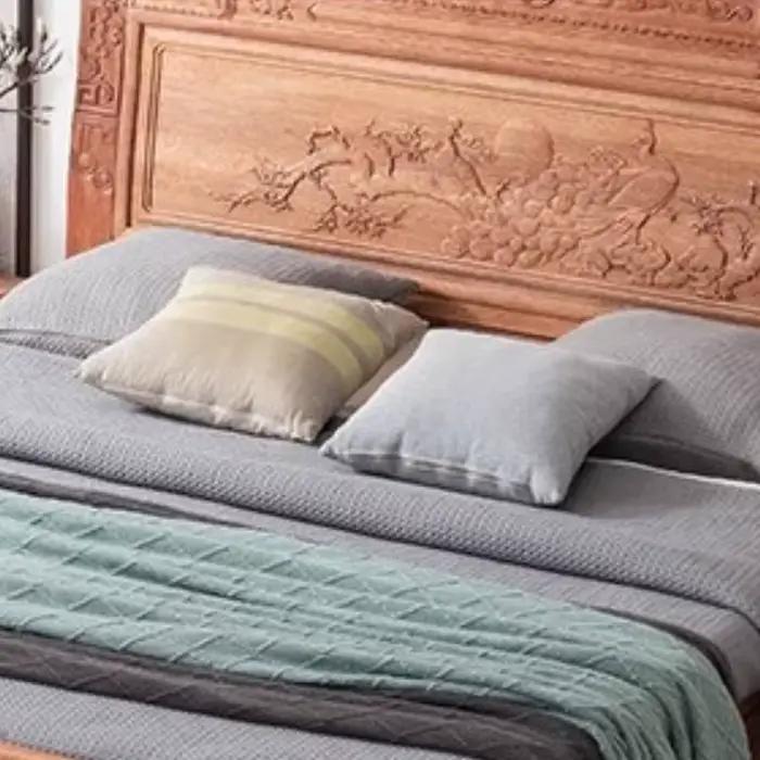 Lit de rangement de luxe vintage en bois sculpté