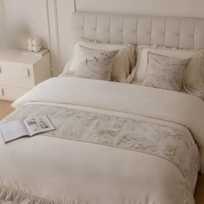 Couvre-lit esthétique beige crème