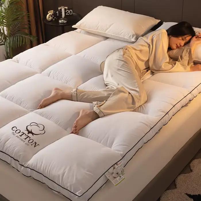 Matelas spécial d'hôtel