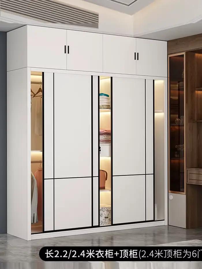 Armoire à une porte au dessus de la porte coulissante
