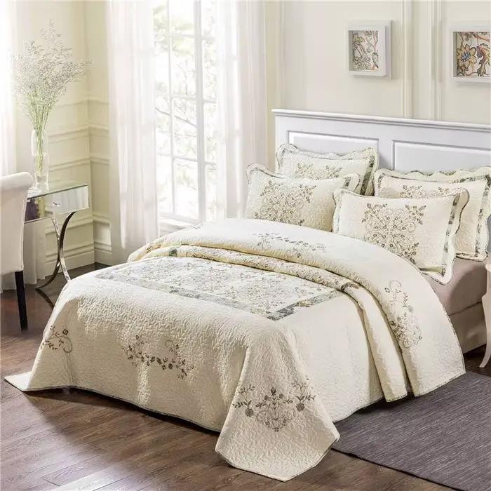 Ensemble de couettes brodées en coton