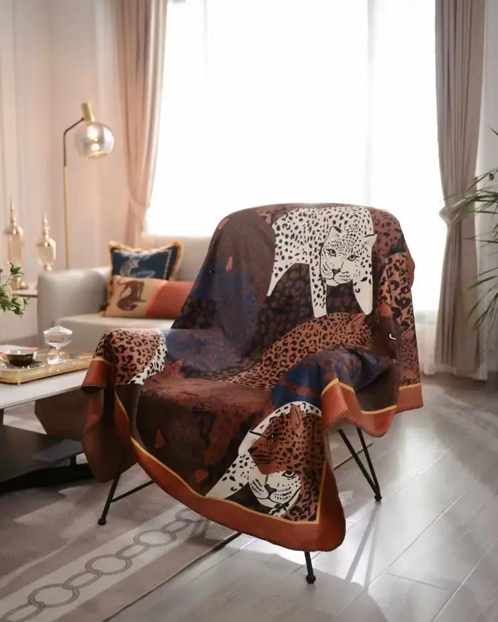 Couverture en velours imprimé léopard pour chambre à coucher
