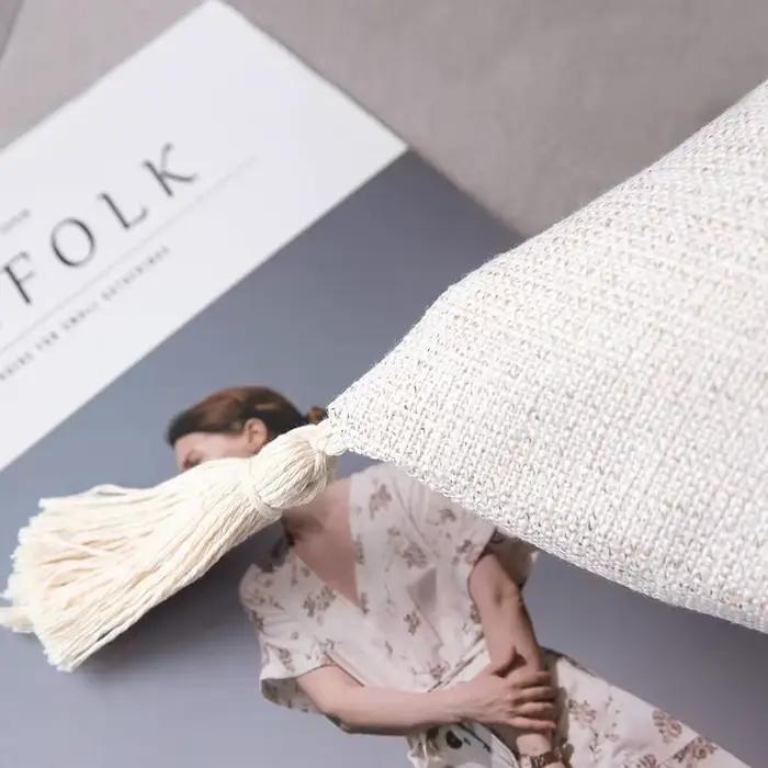 Housse de coussin en lin rustique
