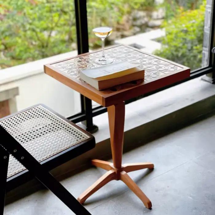 Table basse Mobile rétro en bois de cerisier