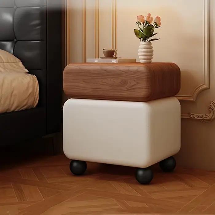 Table De chevet italienne mignonne