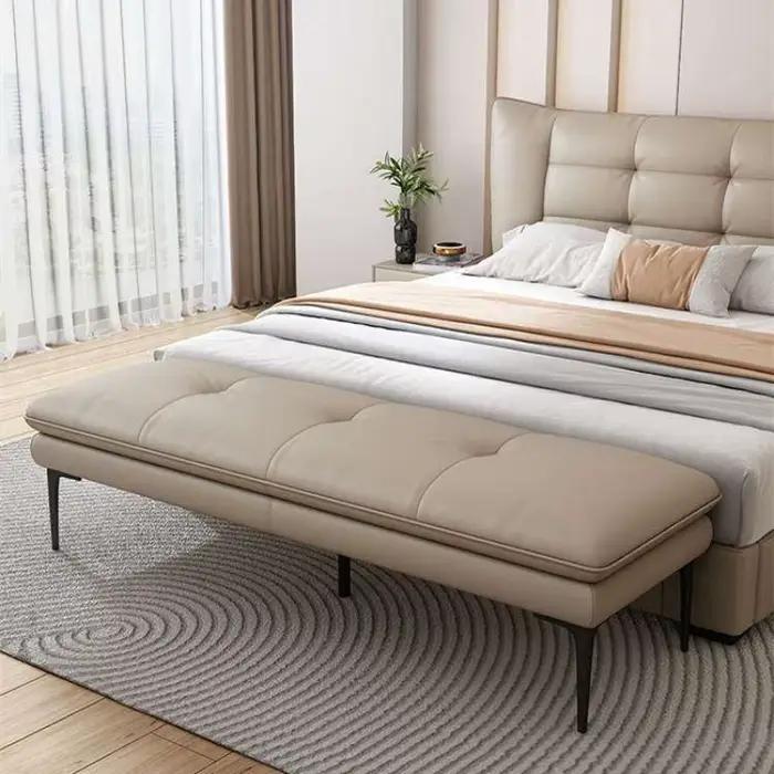 Banc de bout de lit rembourré en cuir