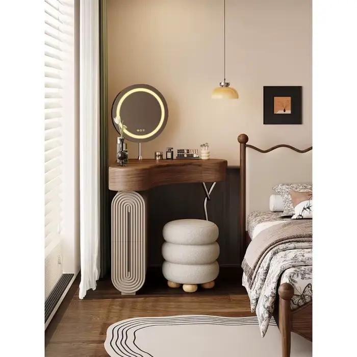 Commode en bois massif