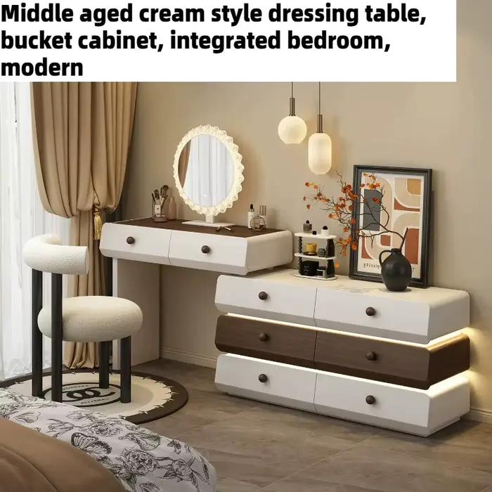Coiffeuse complète avec miroir et chaise pour chambre d'hôtel