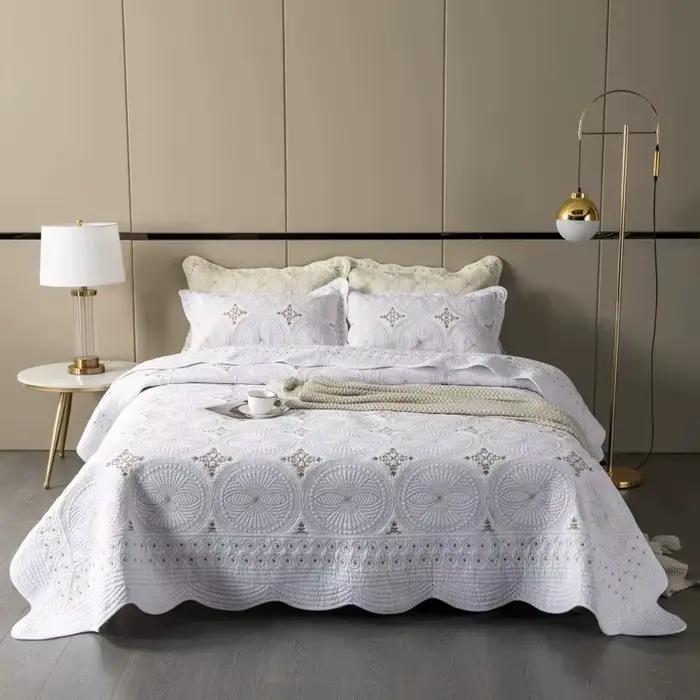 Ensemble de couette en coton brodé pour lit