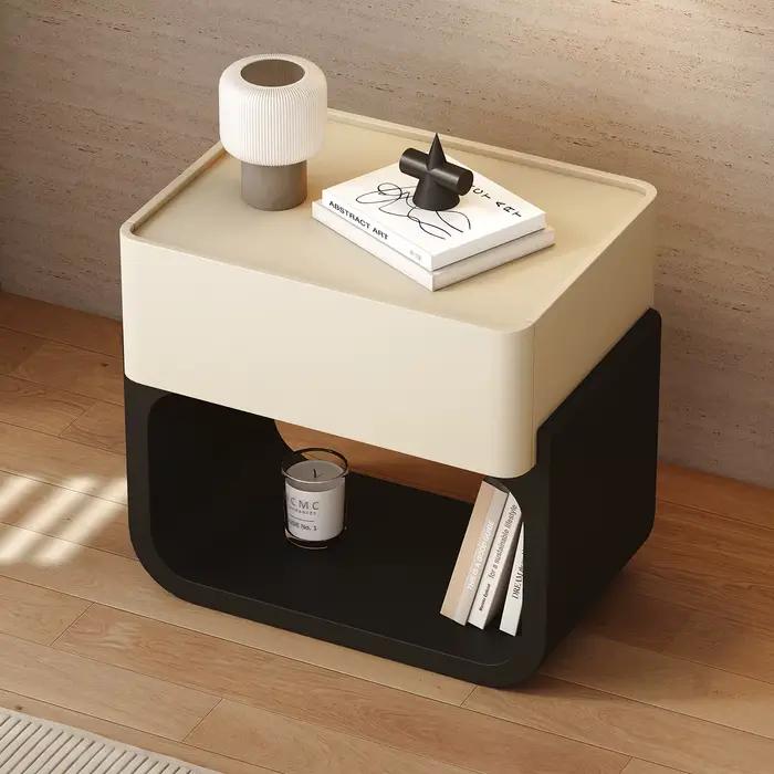 Table de chevet étroite avec tiroirs