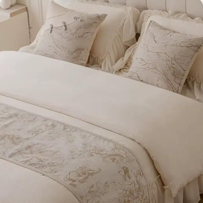 Couvre-lit esthétique beige crème