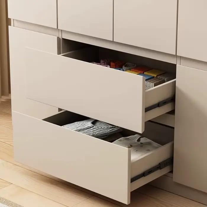 Armoire européenne en bois