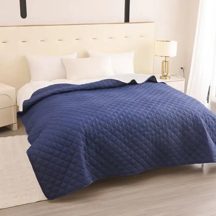Coussin d'urine couvre-lit matelassé anti-saleté protecteur de lit imperméable pour chien couverture pour animaux de
