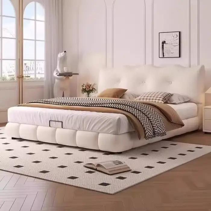 Lits Queen Size avec têtes de lit rembourrées