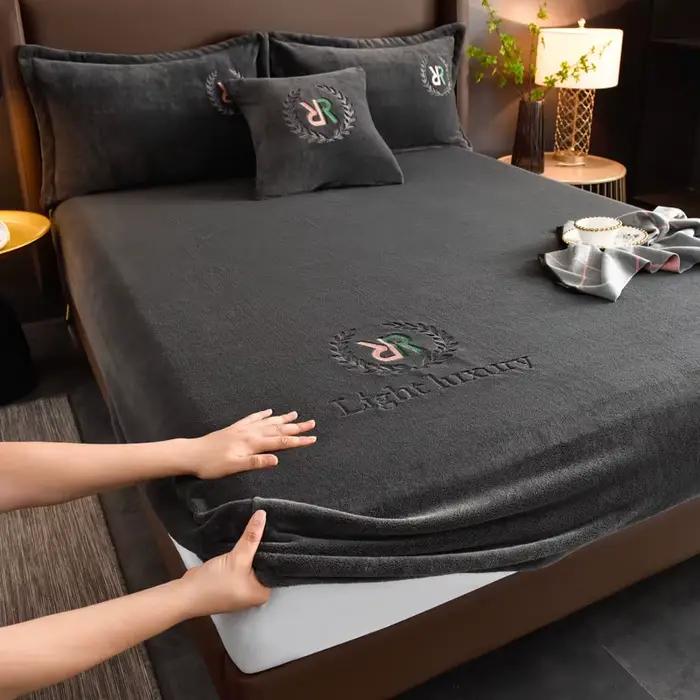 Housse de lit en velours épais