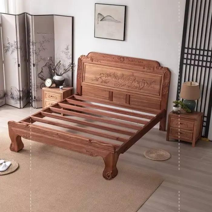 Lit de rangement de luxe vintage en bois sculpté