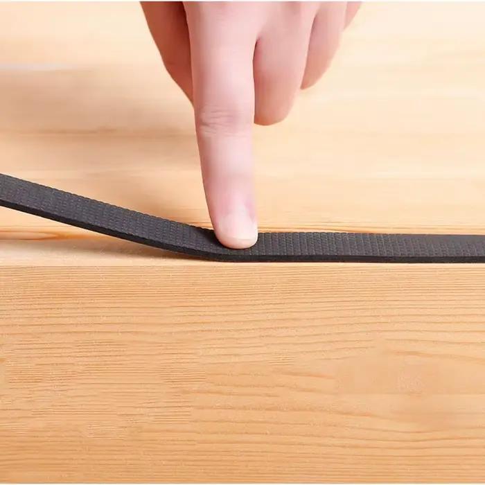 Stabilisateur de lit auto-adhésif