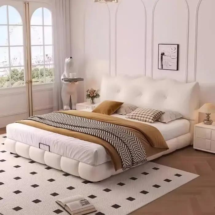 Lits Queen Size avec têtes de lit rembourrées