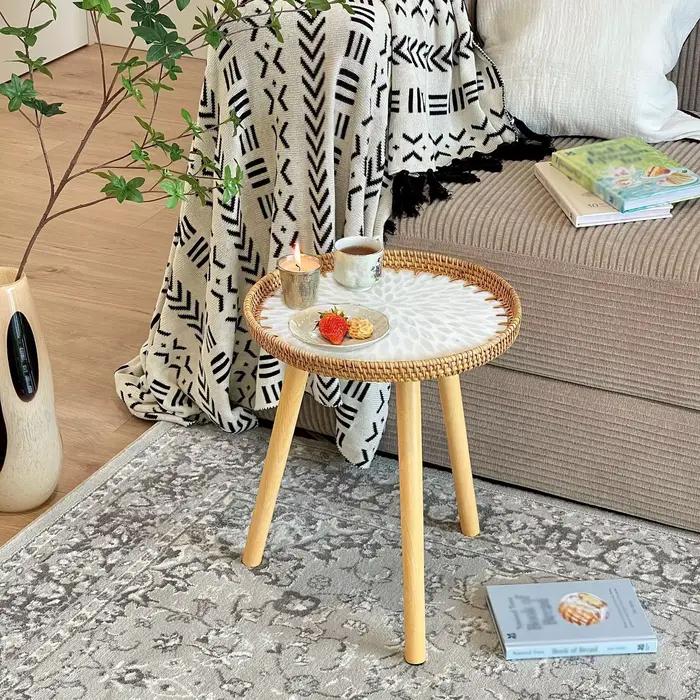 Table de bout ronde en rotin