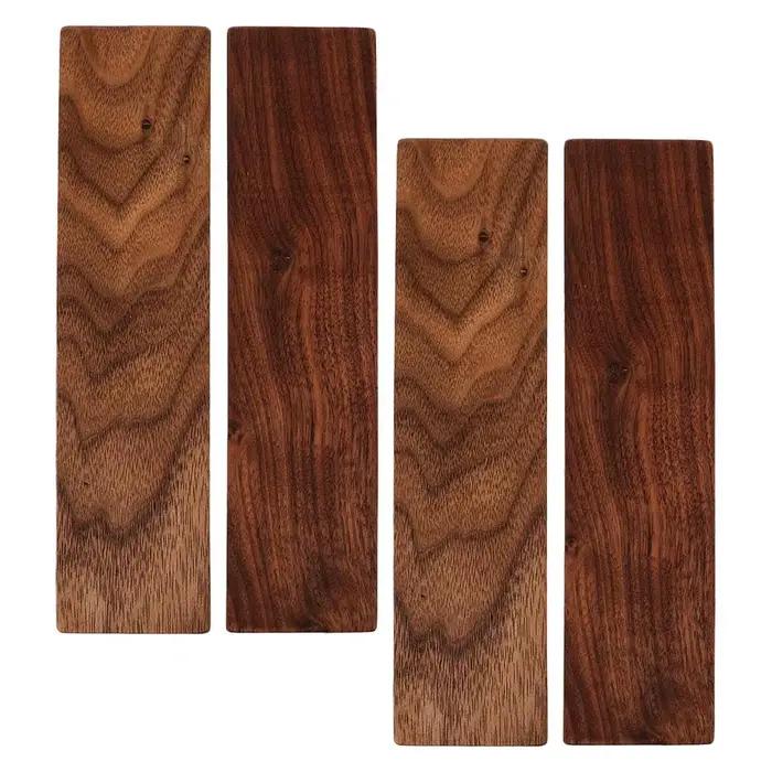 Planches de bois épaisses en noyer noir