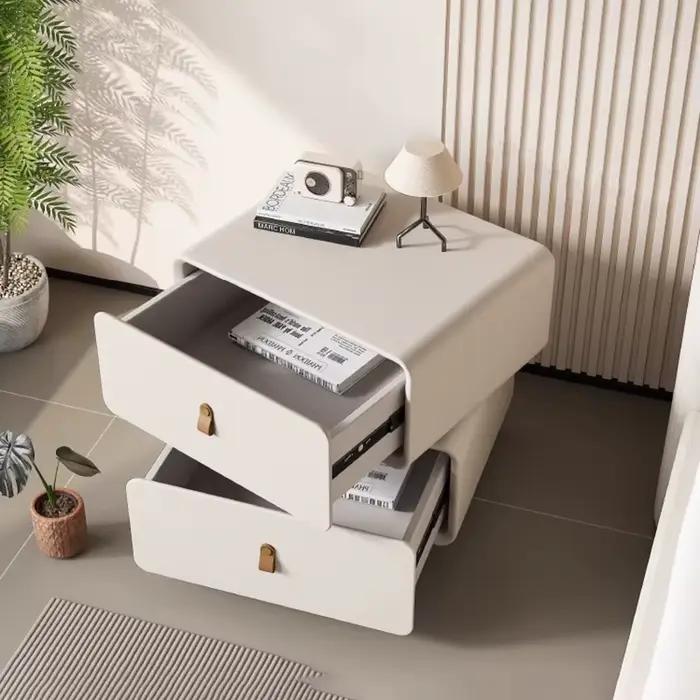 Table de chevet polyvalente à la mode