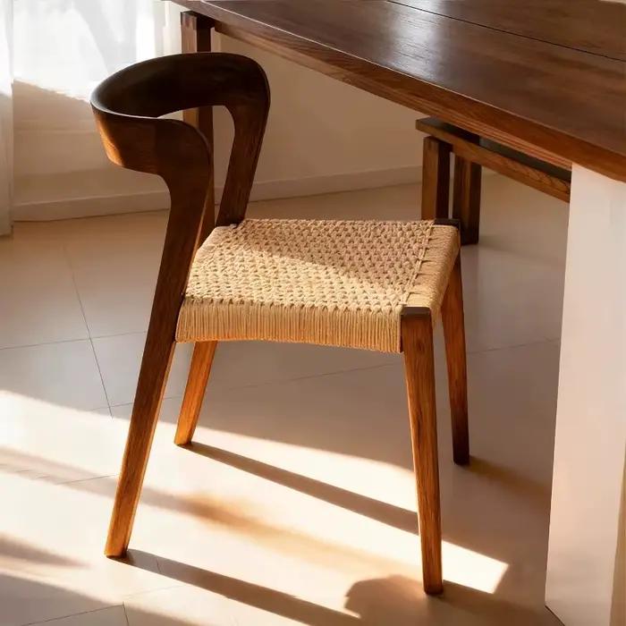 Chaises de salle à manger minimalistes Accent