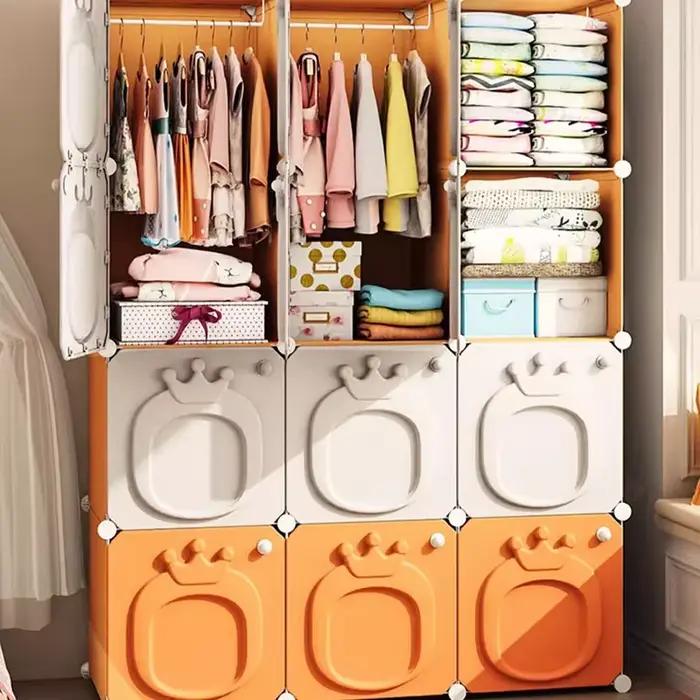 Armoire simple à étagères