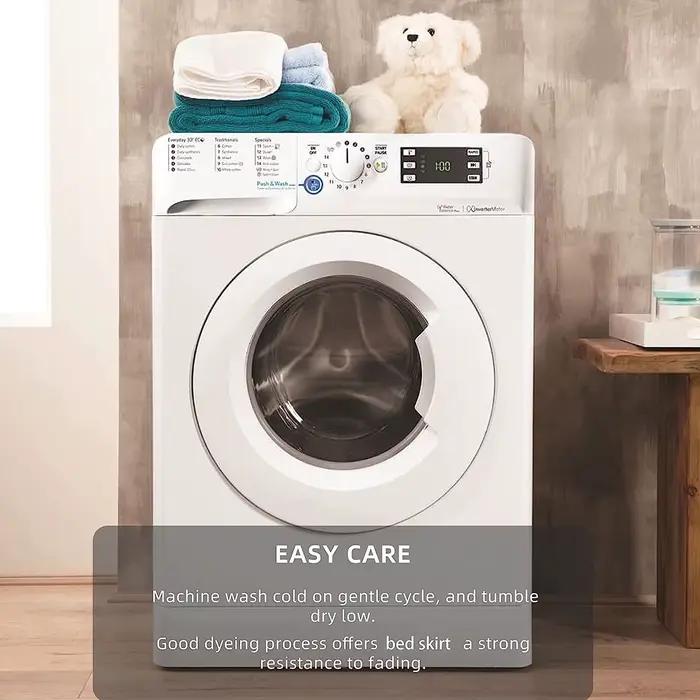 Jupe de lit élastique enveloppante autour des rides