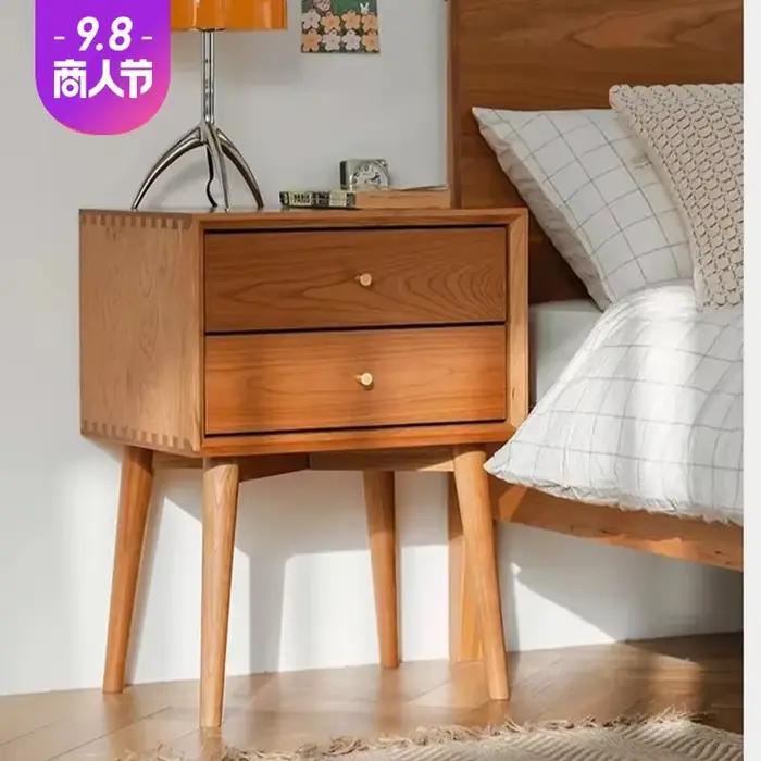 Table de chevet nordique en bois massif