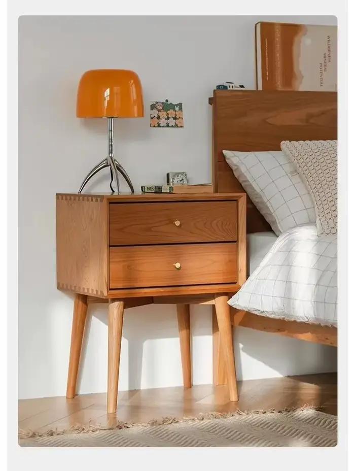 Table de chevet nordique en bois massif