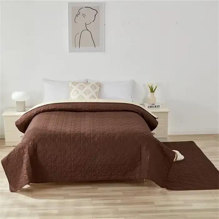 Couvre-lit matelassé antidérapant