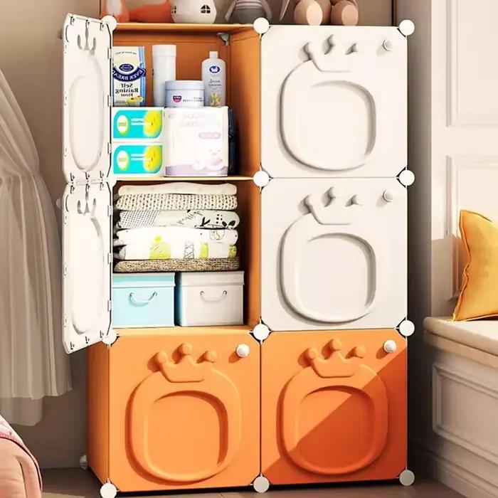 Armoire simple à étagères