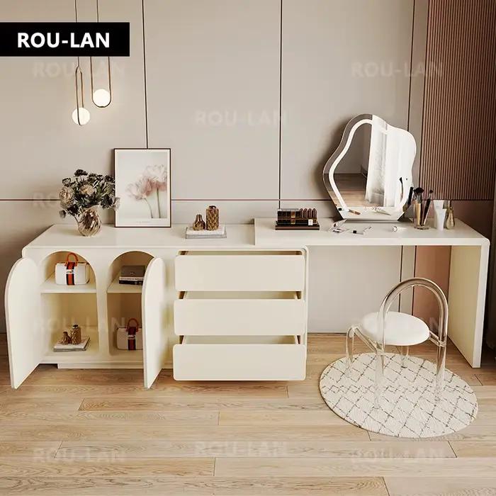 Coiffeuse télescopique moderne et minimaliste