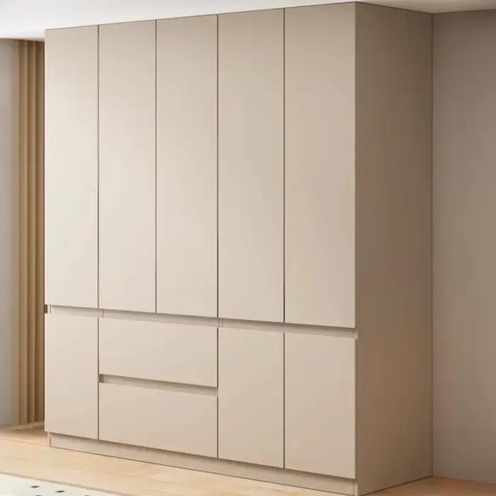 Armoire européenne en bois