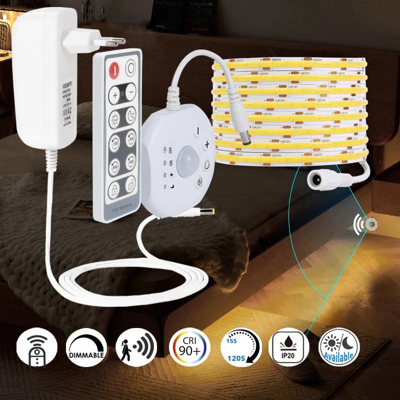 Kit d'éclairage LED sous lit avec télécommande, variateur de lumière, détecteur de mouvement PIR, éclairage jour/nuit pour escalier, coin, passage