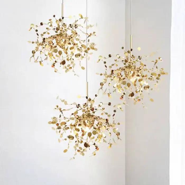 Plafonnier LED doré chromé au design moderne, luminaire décoratif d'intérieur, idéal pour une salle