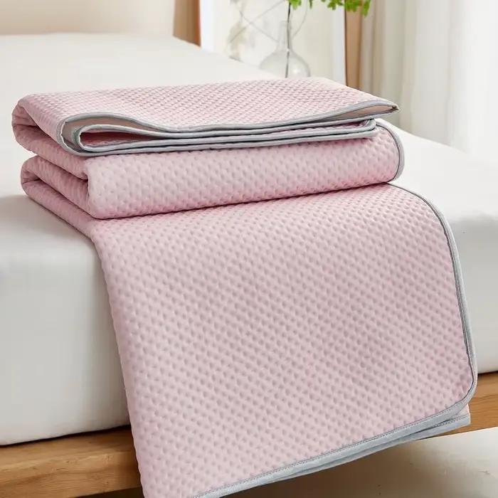 Matelas Rafraîchissant d'Été Respirant et Doux pour la Peau en Soie Glacée, Tapis de Lit Lavable, Co