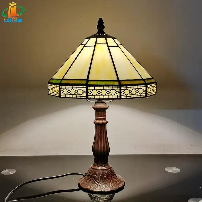 Petite lampe de Table géométrique européenne minimaliste de 22CM, Style Tiffany, décoration de salon
