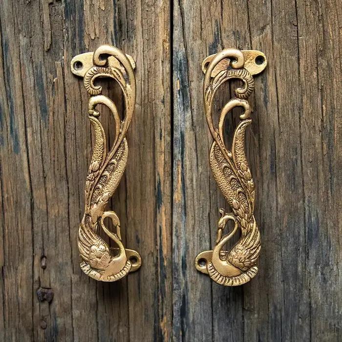 Poignée de porte de garde-robe vintage faite à la main, entièrement en cuivre, poignée de porte de v