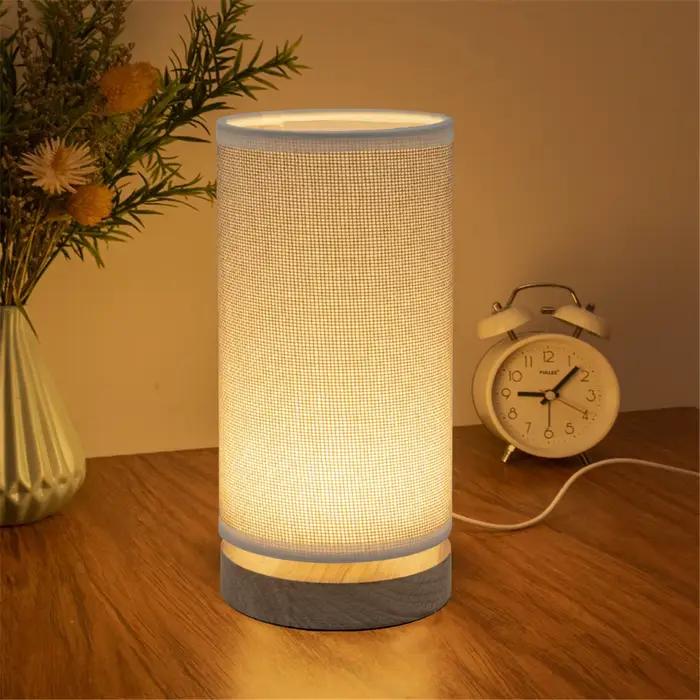 Simple moderne européen chambre décoration tissu Art petite lampe de Table créative Led