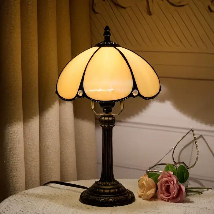 Lampe de chevet moderne en verre teinté de 8 pouces