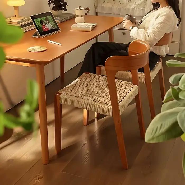 Chaises de salle à manger minimalistes Accent